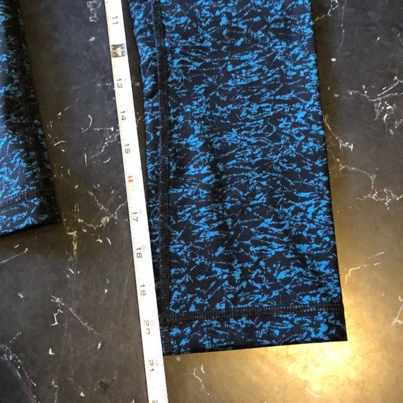 Lululemon HR 7/8 length - Picture 5 of 6